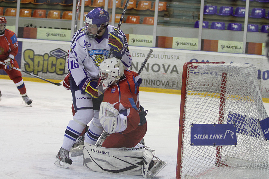 9.2.2012 - (Venäjä U18-Suomi U18)