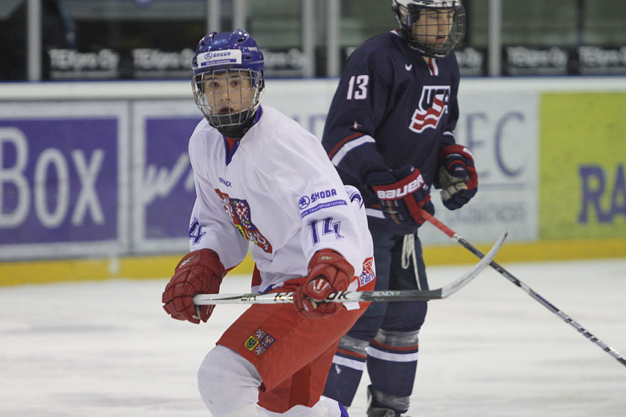 9.2.2012 - (USA U18-Tsekki U18)