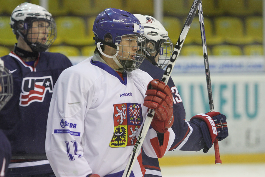 9.2.2012 - (USA U18-Tsekki U18)