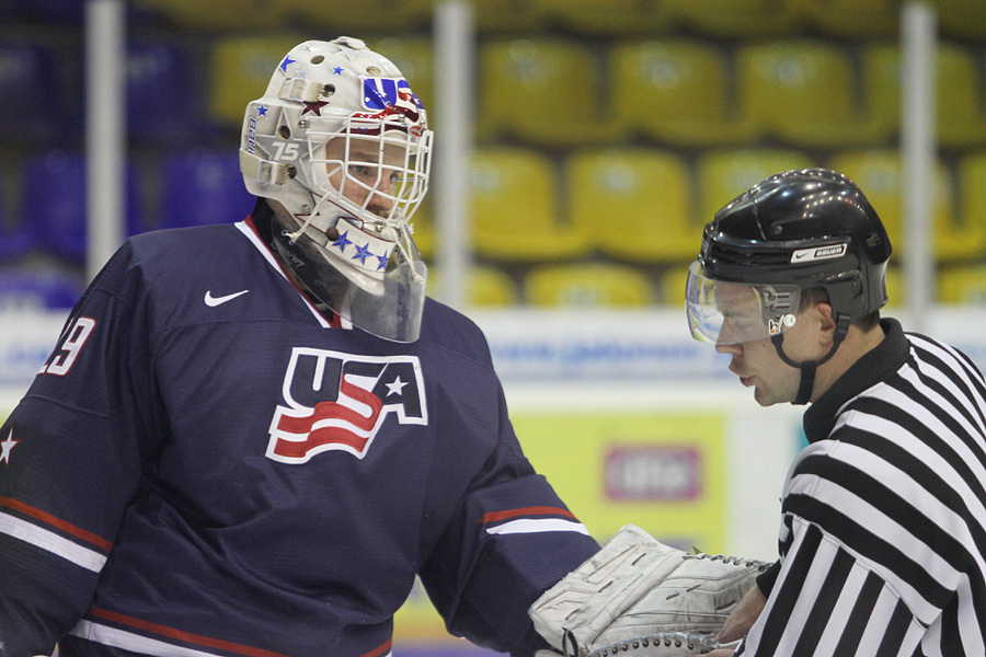 9.2.2012 - (USA U18-Tsekki U18)