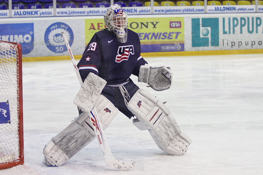 9.2.2012 - (USA U18-Tsekki U18)