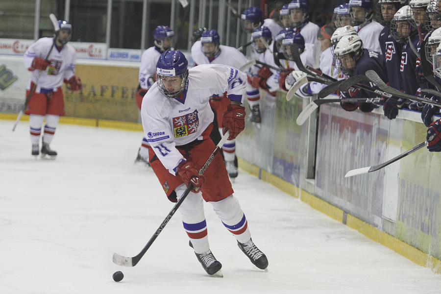 9.2.2012 - (USA U18-Tsekki U18)