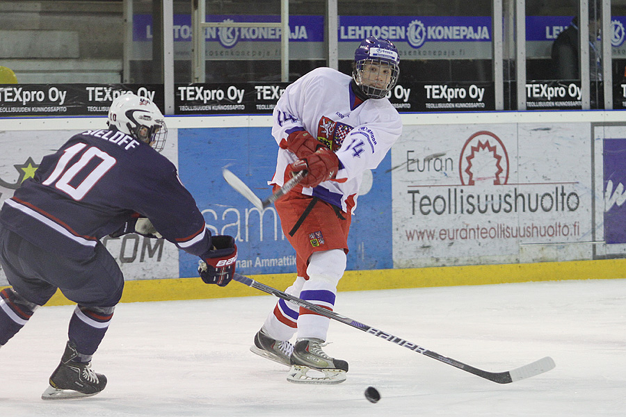 9.2.2012 - (USA U18-Tsekki U18)