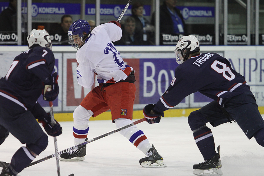 9.2.2012 - (USA U18-Tsekki U18)