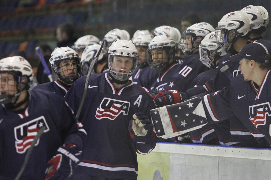 9.2.2012 - (USA U18-Tsekki U18)