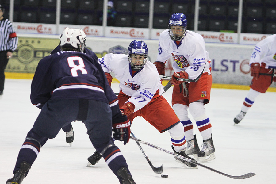 9.2.2012 - (USA U18-Tsekki U18)