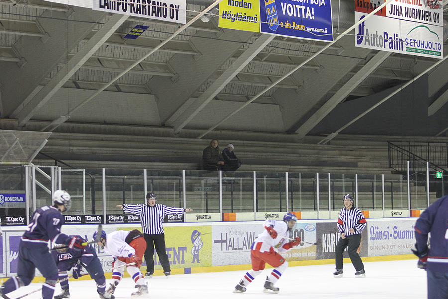 9.2.2012 - (USA U18-Tsekki U18)