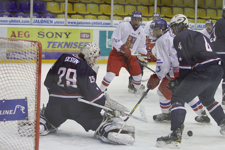 9.2.2012 - (USA U18-Tsekki U18)