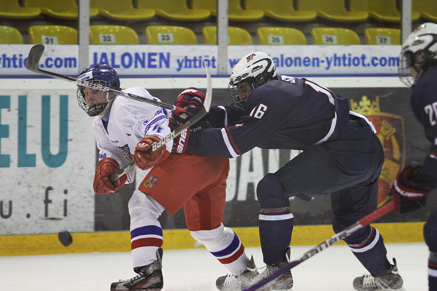 9.2.2012 - (USA U18-Tsekki U18)