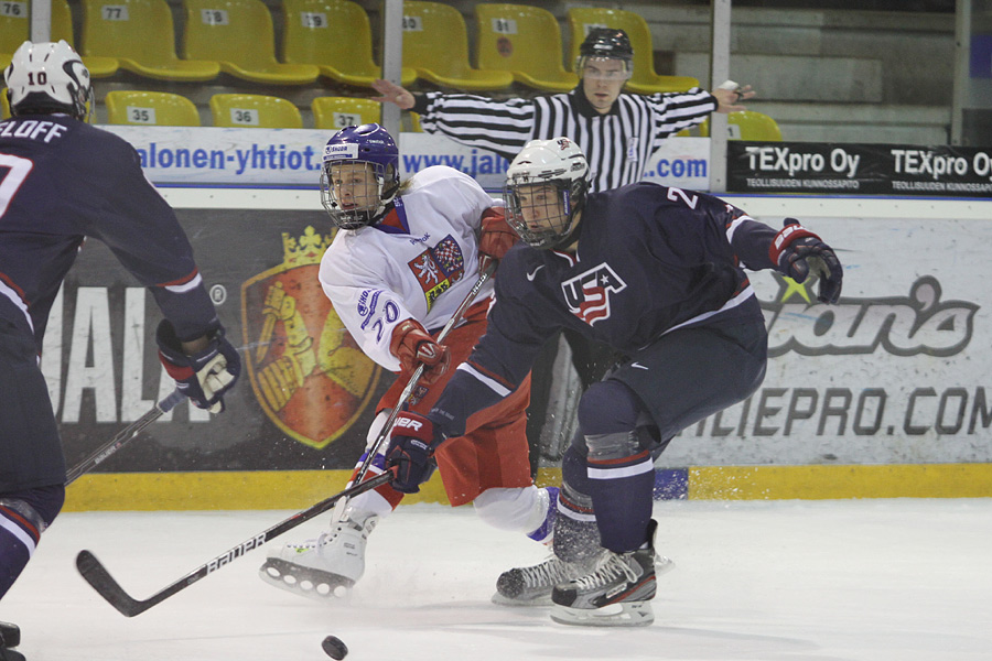 9.2.2012 - (USA U18-Tsekki U18)