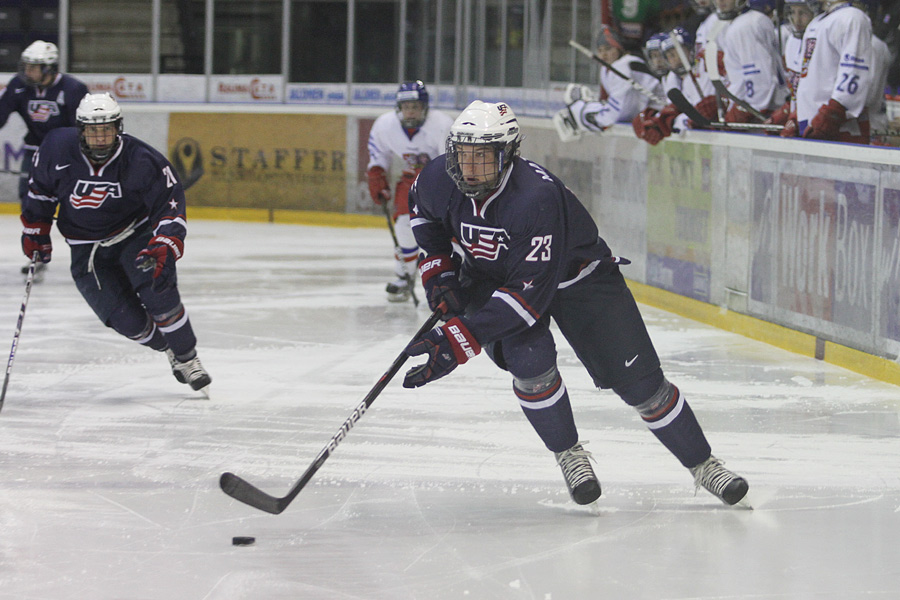 9.2.2012 - (USA U18-Tsekki U18)