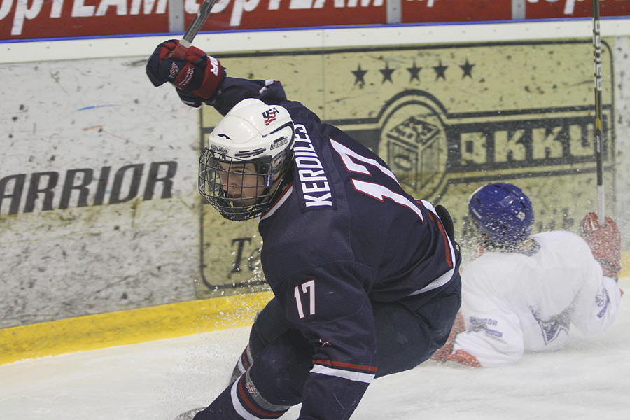 9.2.2012 - (USA U18-Tsekki U18)