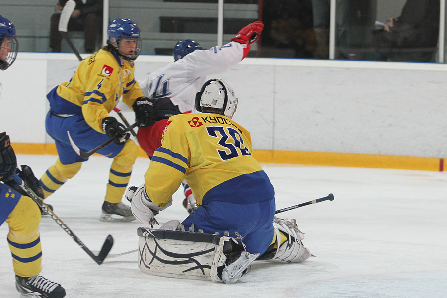 11.2.2012 - (Tsekki U18-Ruotsi U18)