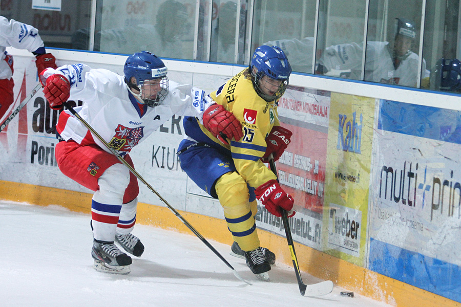 11.2.2012 - (Tsekki U18-Ruotsi U18)