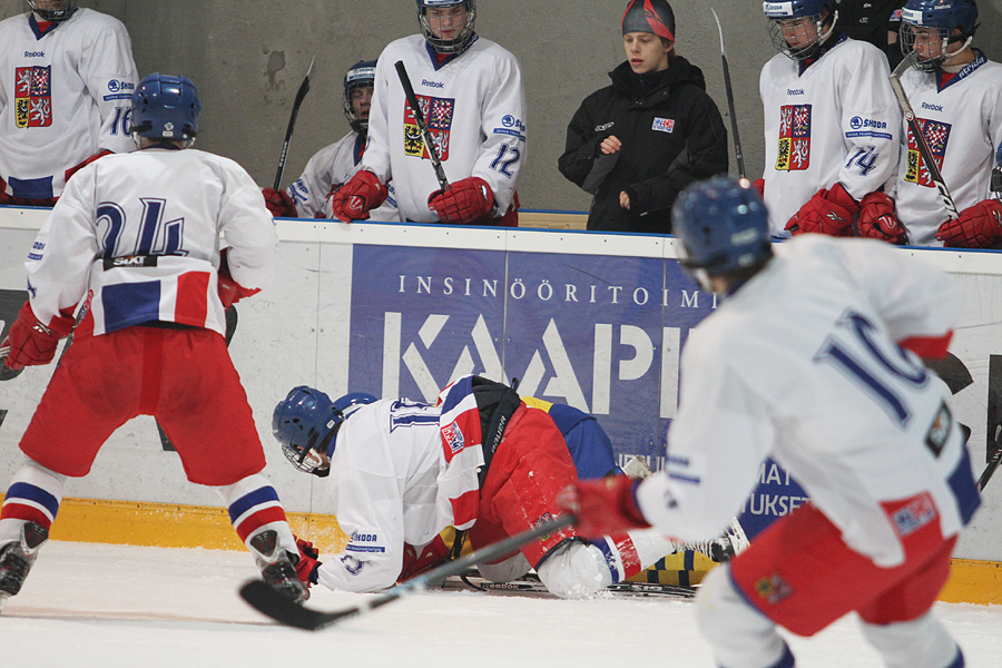 11.2.2012 - (Tsekki U18-Ruotsi U18)