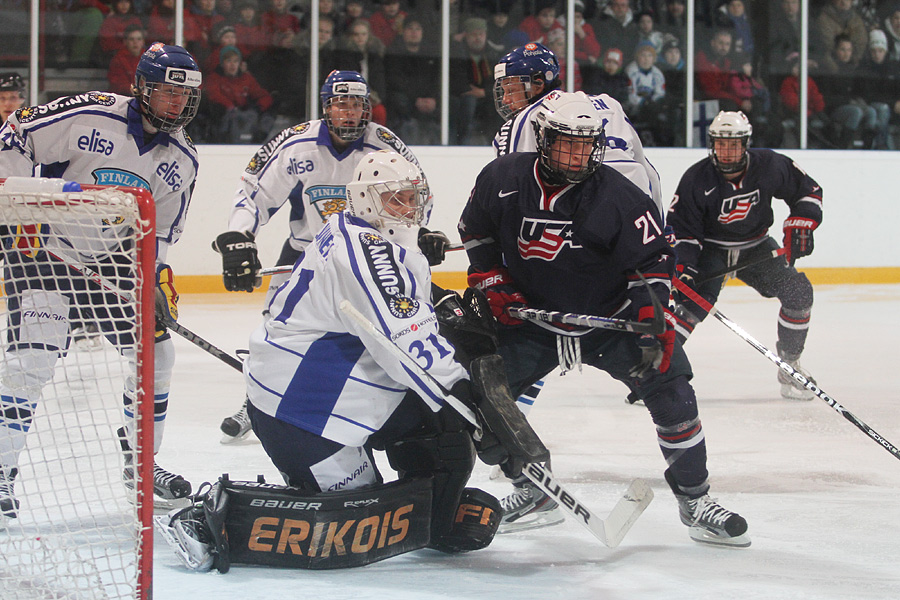 11.2.2012 - (Suomi U18-USA U18)