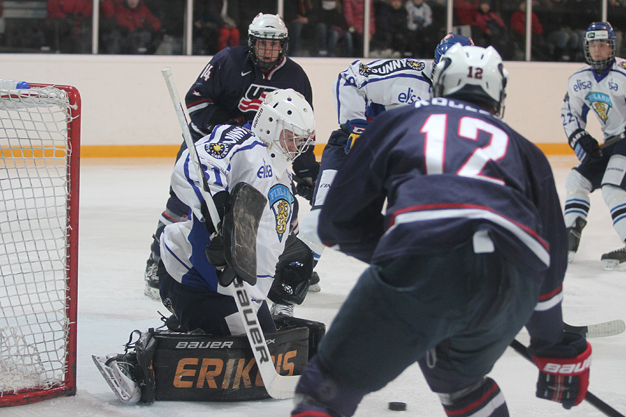 11.2.2012 - (Suomi U18-USA U18)