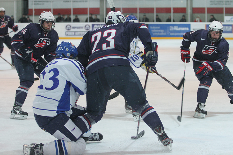 11.2.2012 - (Suomi U18-USA U18)