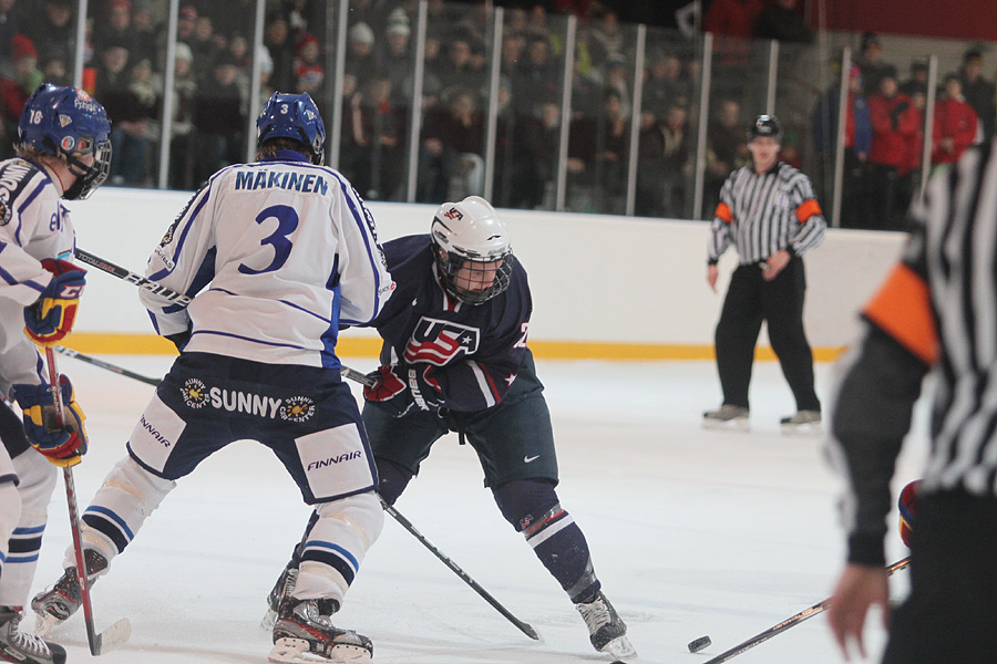 11.2.2012 - (Suomi U18-USA U18)