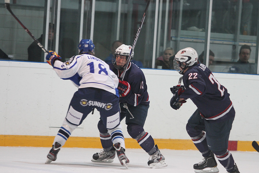 11.2.2012 - (Suomi U18-USA U18)