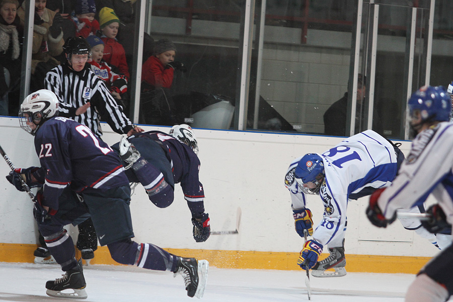 11.2.2012 - (Suomi U18-USA U18)