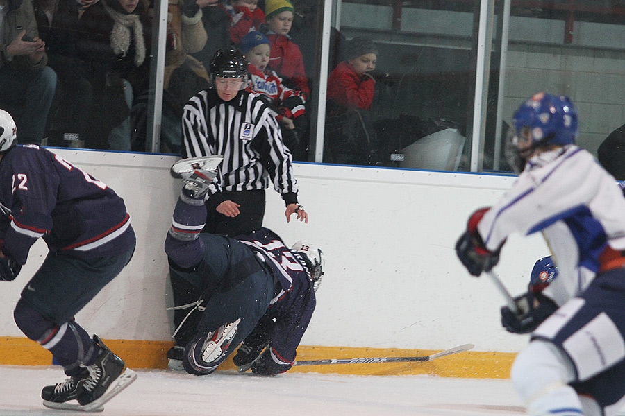 11.2.2012 - (Suomi U18-USA U18)