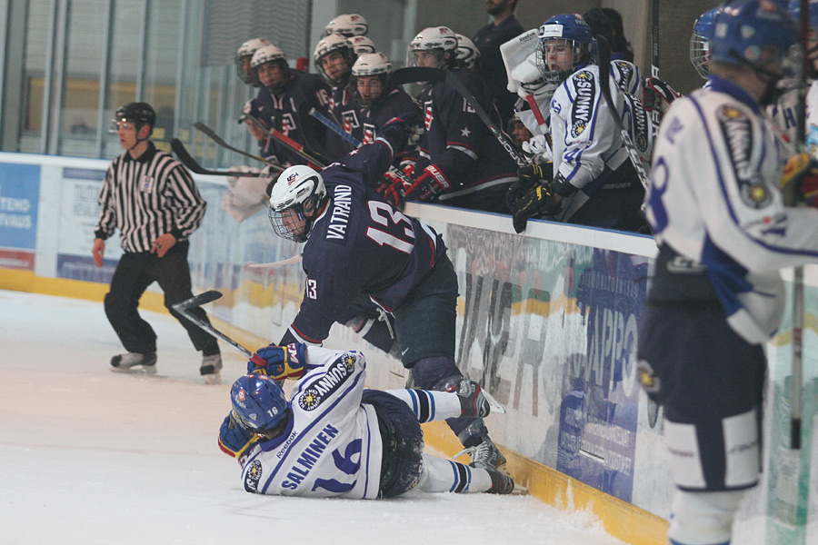 11.2.2012 - (Suomi U18-USA U18)