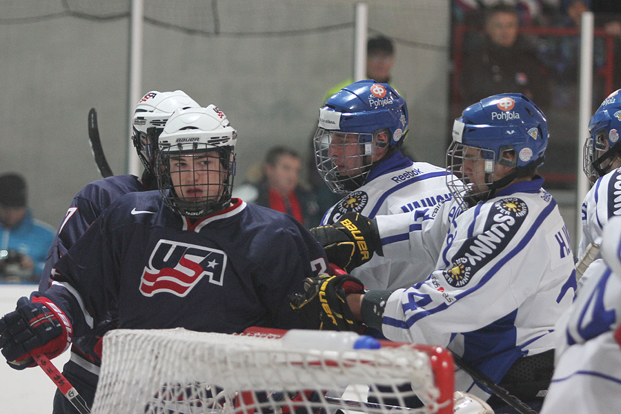 11.2.2012 - (Suomi U18-USA U18)