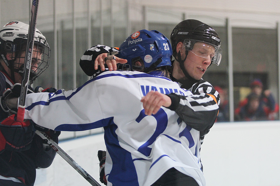 11.2.2012 - (Suomi U18-USA U18)