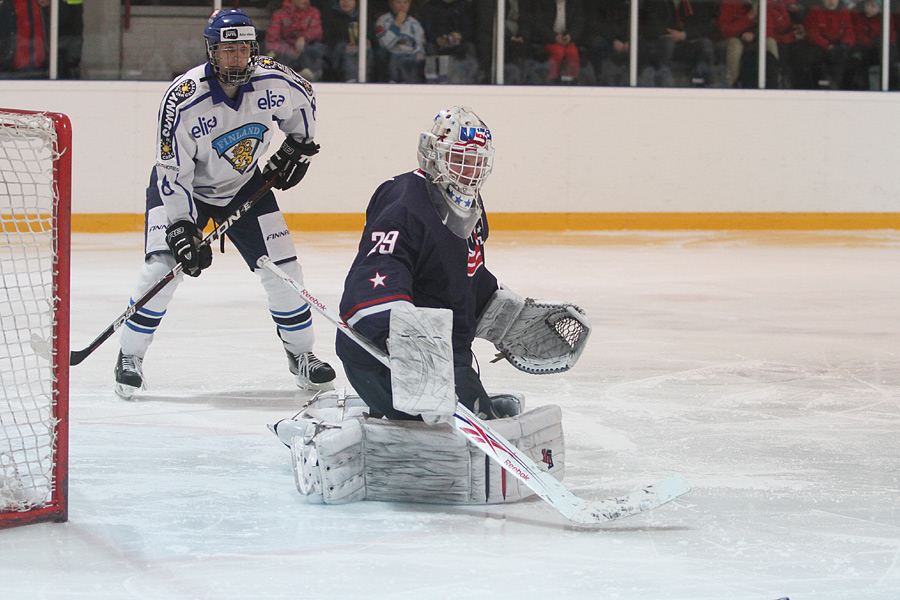 11.2.2012 - (Suomi U18-USA U18)