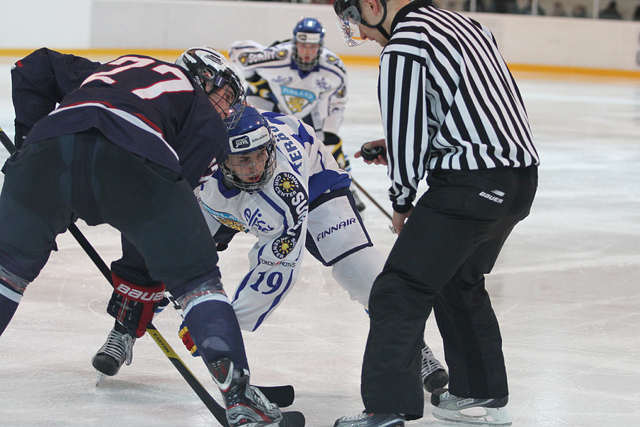 11.2.2012 - (Suomi U18-USA U18)