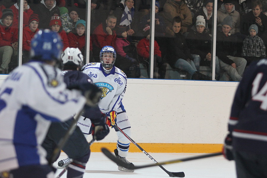 11.2.2012 - (Suomi U18-USA U18)