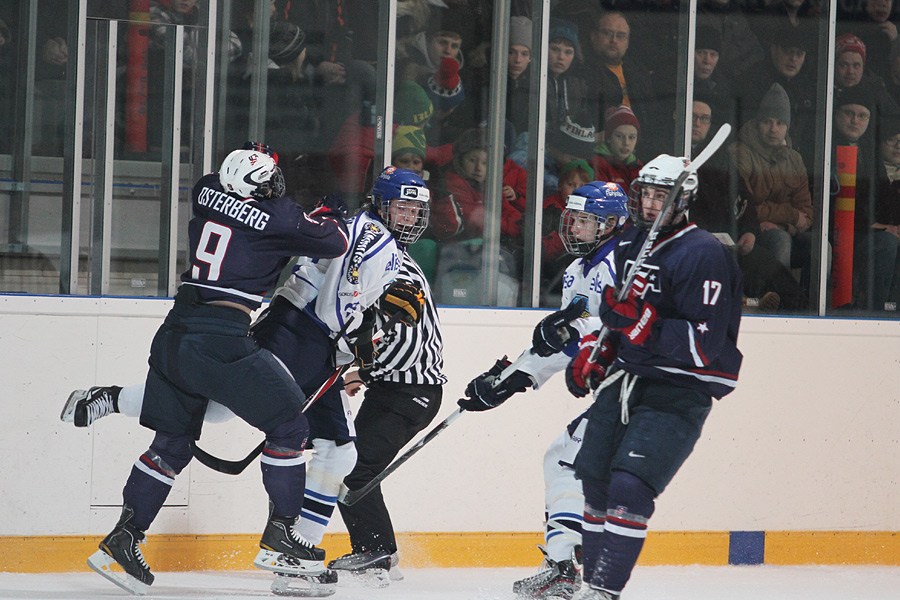 11.2.2012 - (Suomi U18-USA U18)