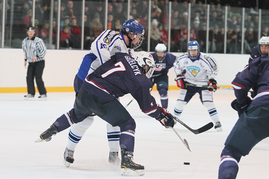 11.2.2012 - (Suomi U18-USA U18)