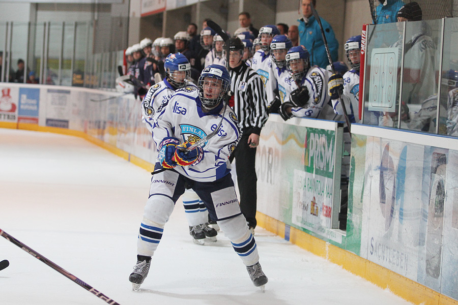 11.2.2012 - (Suomi U18-USA U18)