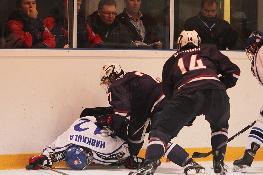 11.2.2012 - (Suomi U18-USA U18)