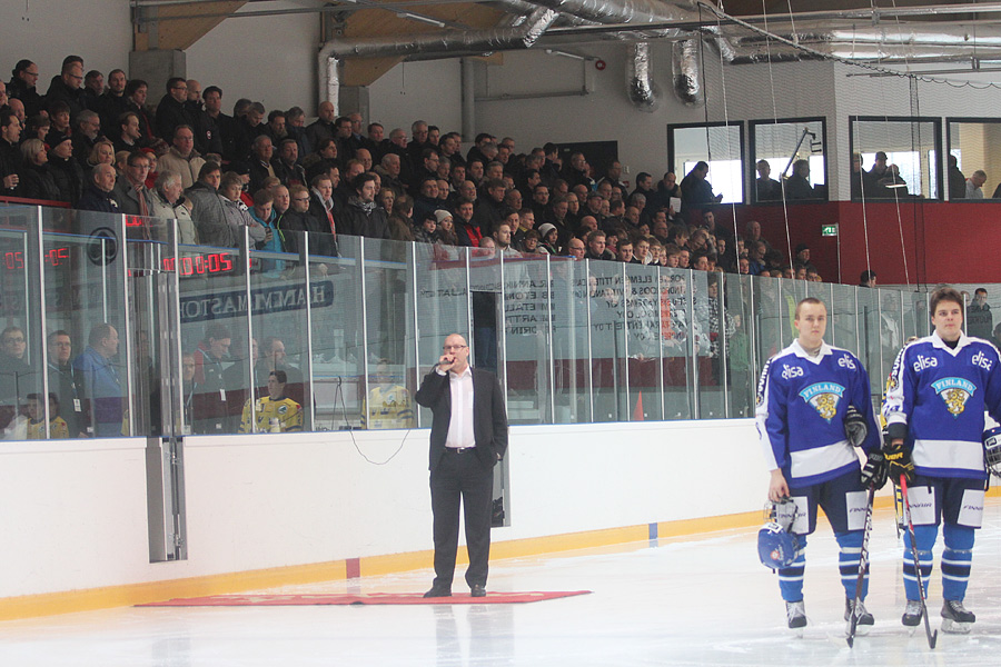 12.2.2012 - (Suomi U18-Ruotsi U18)