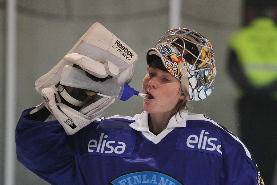 12.2.2012 - (Suomi U18-Ruotsi U18)