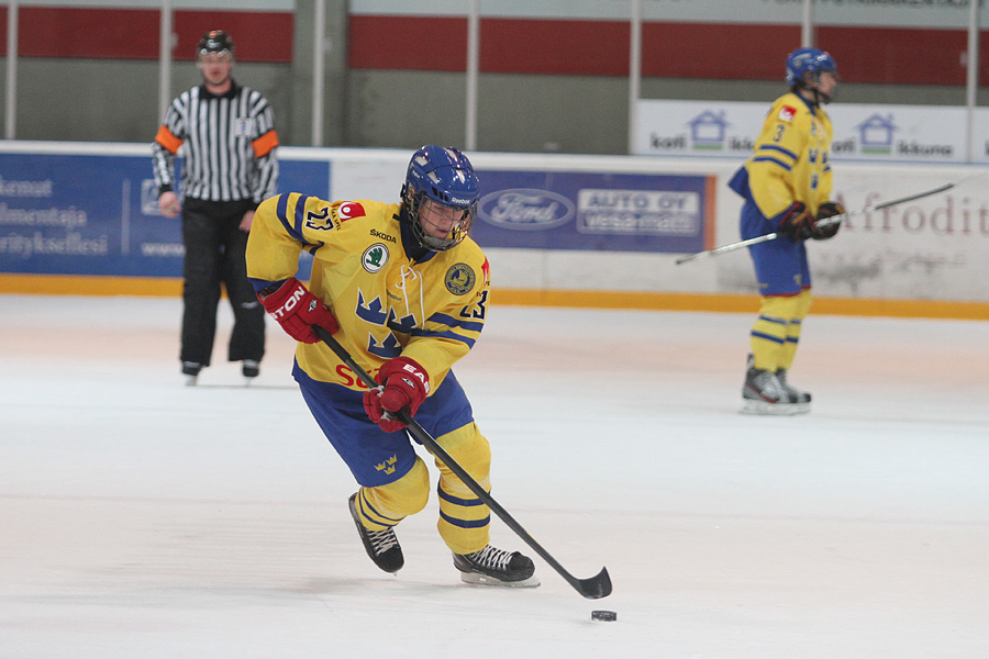 12.2.2012 - (Suomi U18-Ruotsi U18)