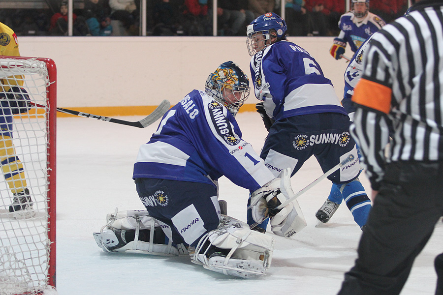 12.2.2012 - (Suomi U18-Ruotsi U18)