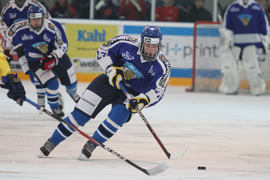 12.2.2012 - (Suomi U18-Ruotsi U18)