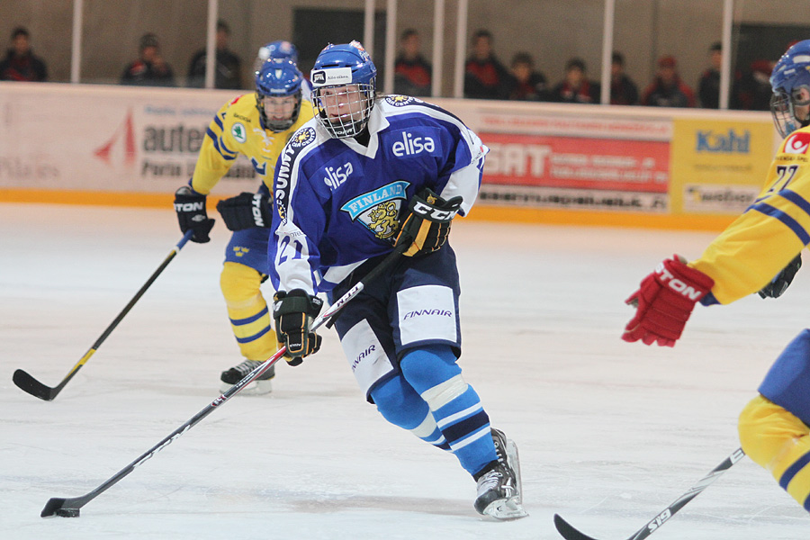 12.2.2012 - (Suomi U18-Ruotsi U18)