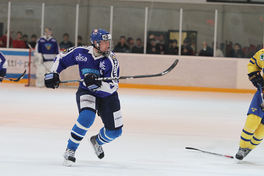 12.2.2012 - (Suomi U18-Ruotsi U18)