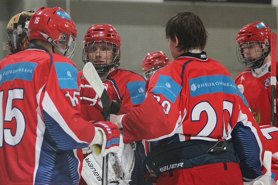 12.2.2012 - (USA U18-Venäjä U18)