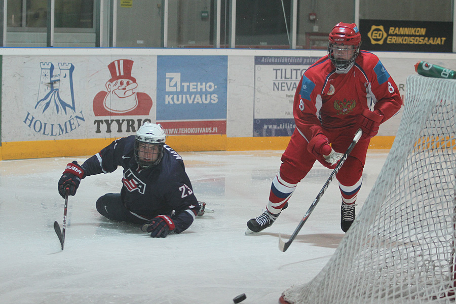 12.2.2012 - (USA U18-Venäjä U18)