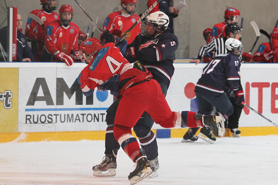 12.2.2012 - (USA U18-Venäjä U18)