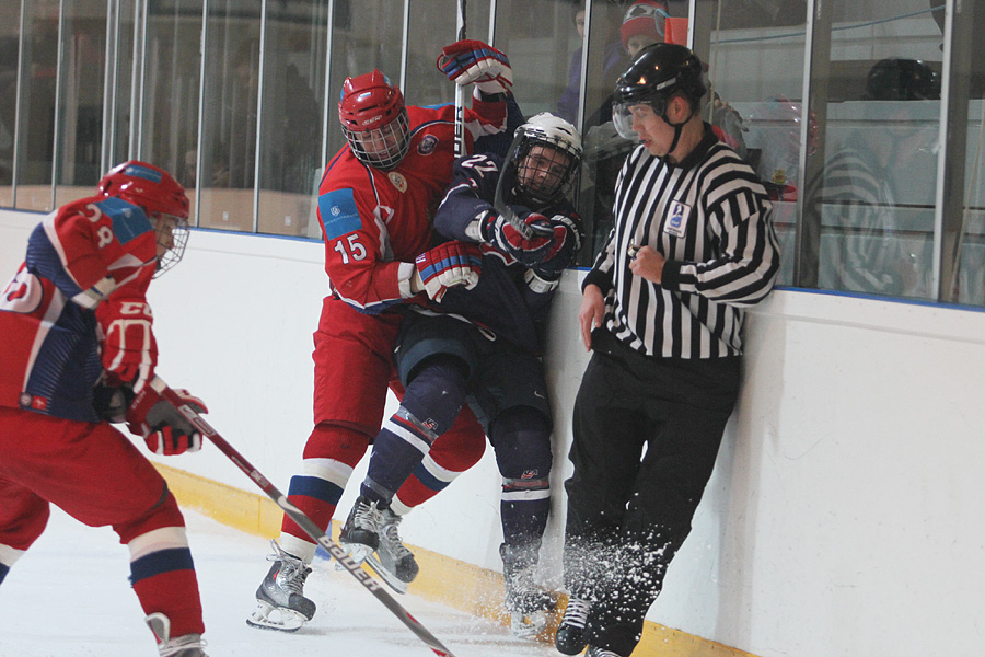 12.2.2012 - (USA U18-Venäjä U18)