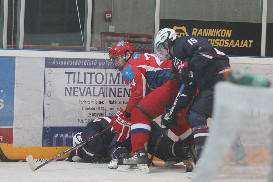 12.2.2012 - (USA U18-Venäjä U18)