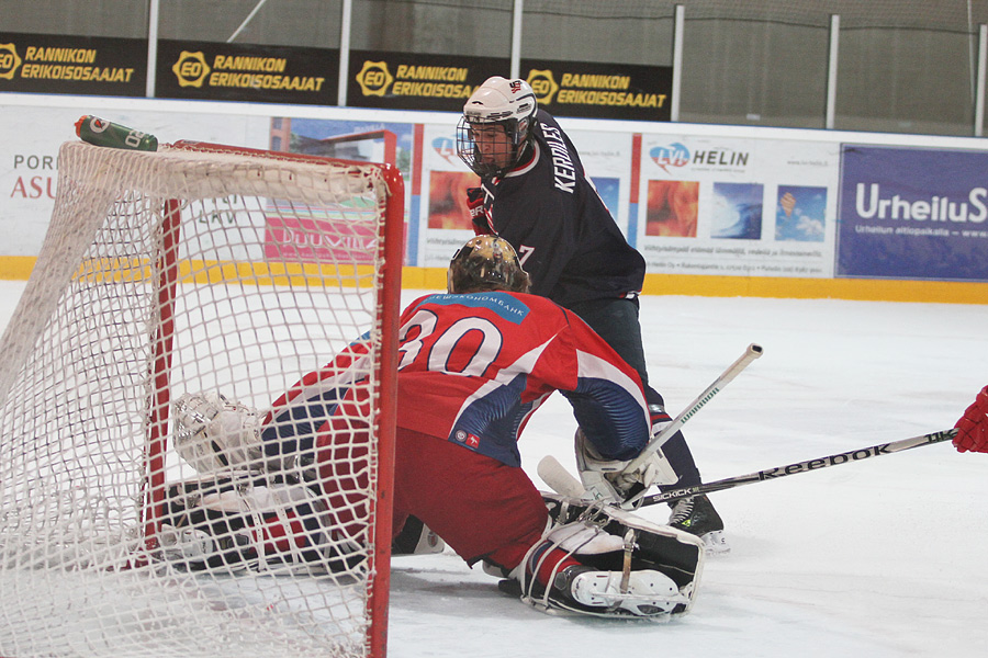 12.2.2012 - (USA U18-Venäjä U18)