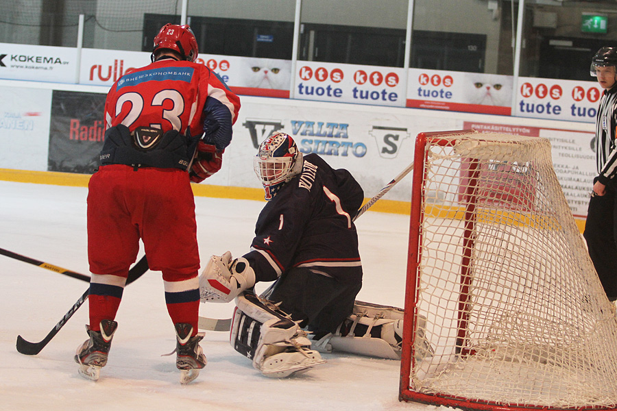 12.2.2012 - (USA U18-Venäjä U18)